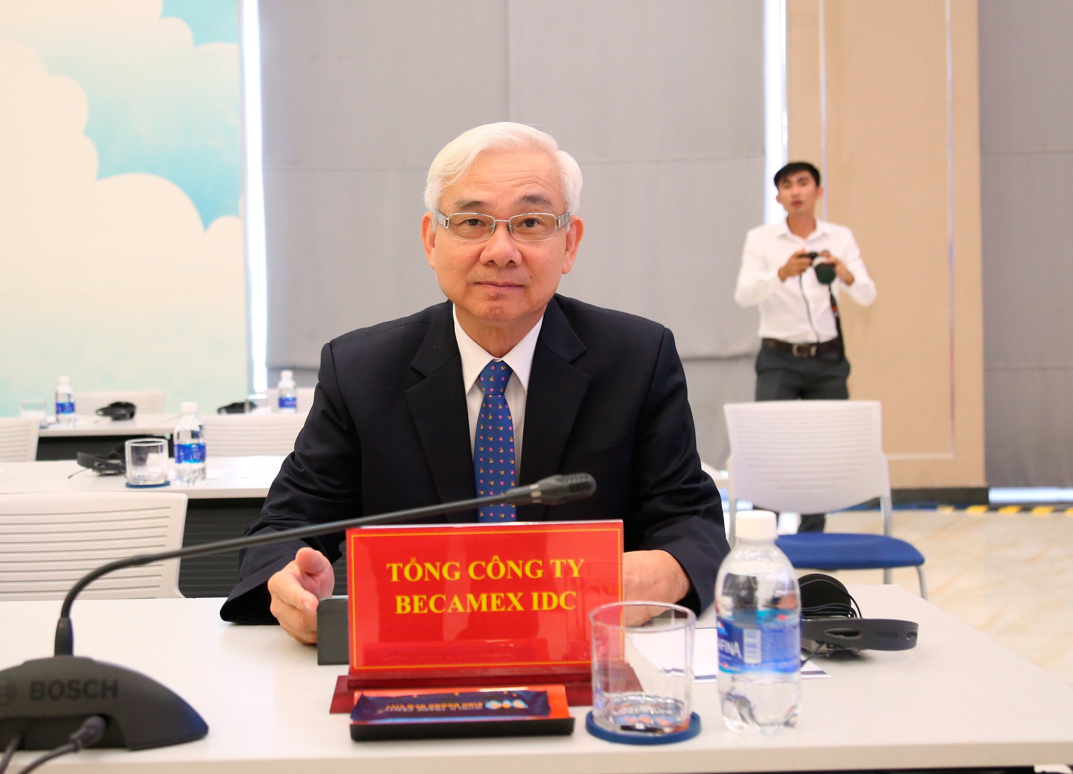 Đồng chí Phạm Ngọc Thuận - Tổng giám đốc Tổng Công ty Becamex IDC tại buổi họp báo.